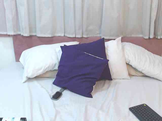 ScarletLevis webcam