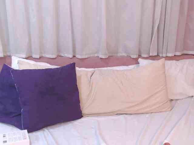 ScarletLevis webcam