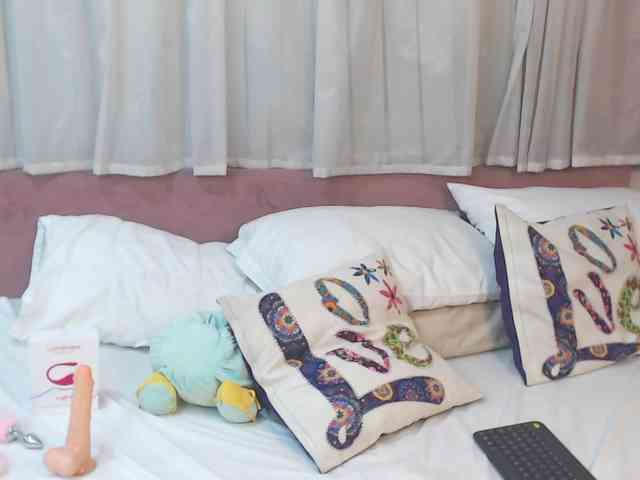 ScarletLevis webcam