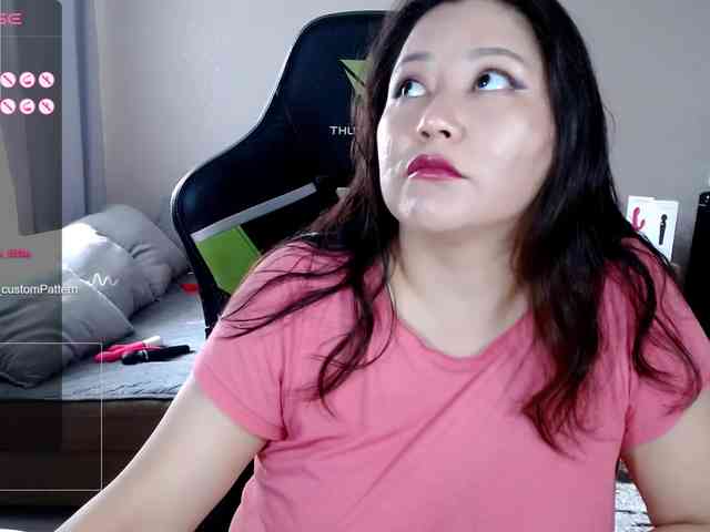 LisaAsianFlower webcam