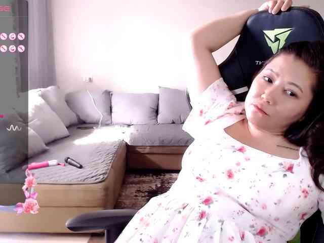 web cam sex LisaAsianFlower