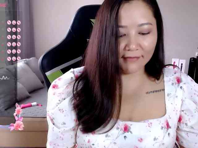 nude amateur online LisaAsianFlower