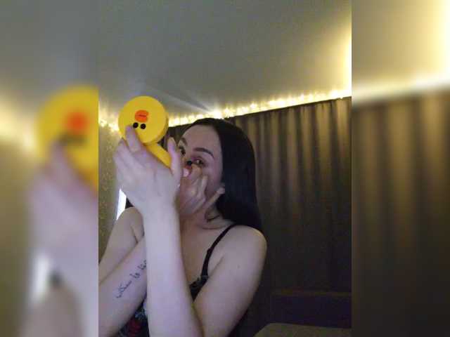 KarenClark's BongaCams show and profile