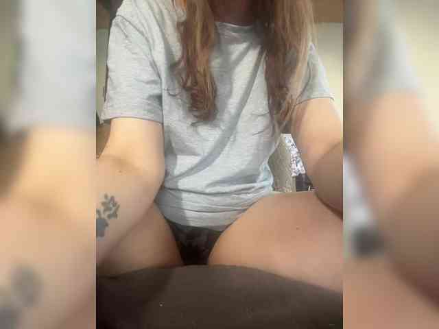 Alyssa-Rosy webcam