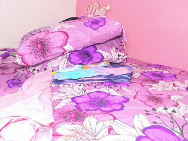 Maite-newmilf's BongaCams show and profile