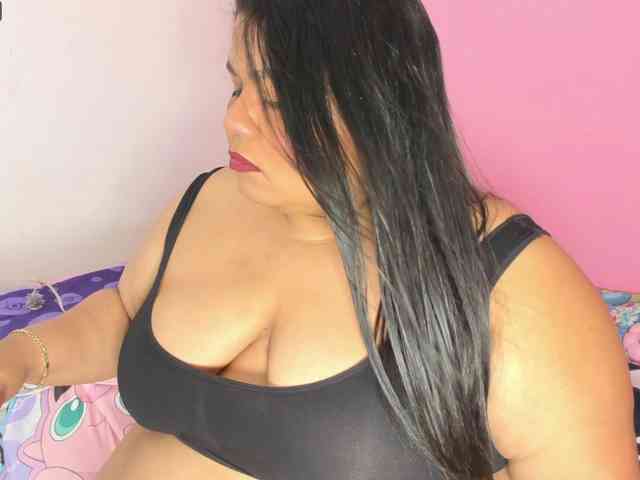 Maite-newmilf webcam