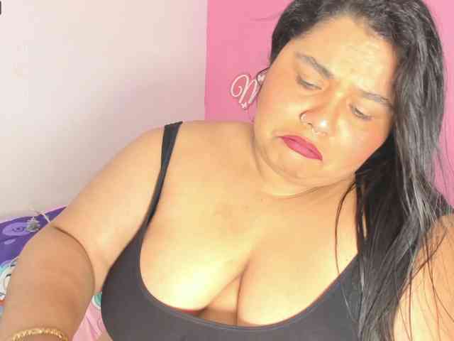 Maite-newmilf webcam