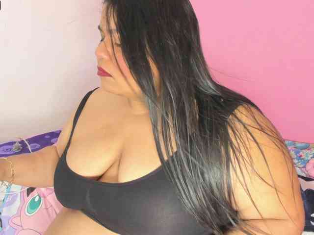 Maite-newmilf webcam