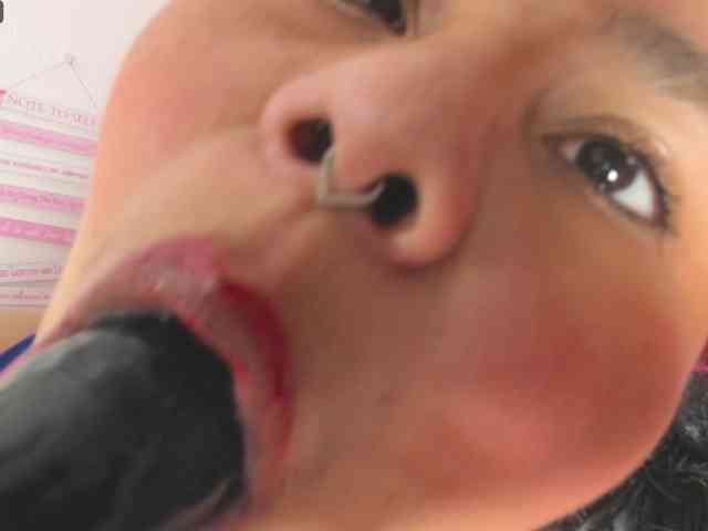 Maite-newmilf webcam