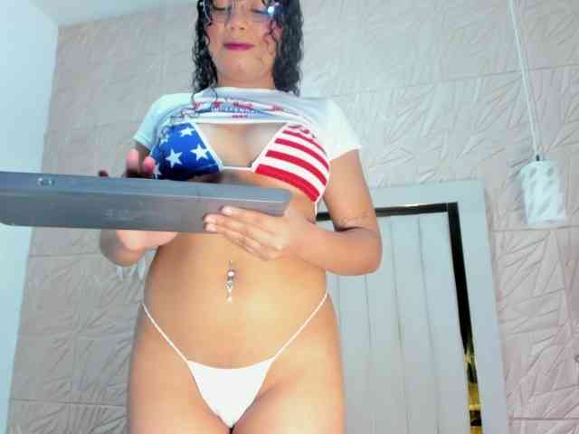 Samantha-Keem webcam