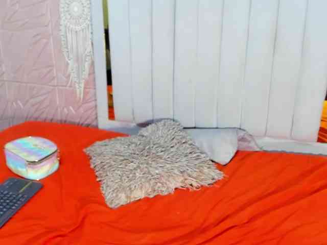 Samantha-Keem webcam