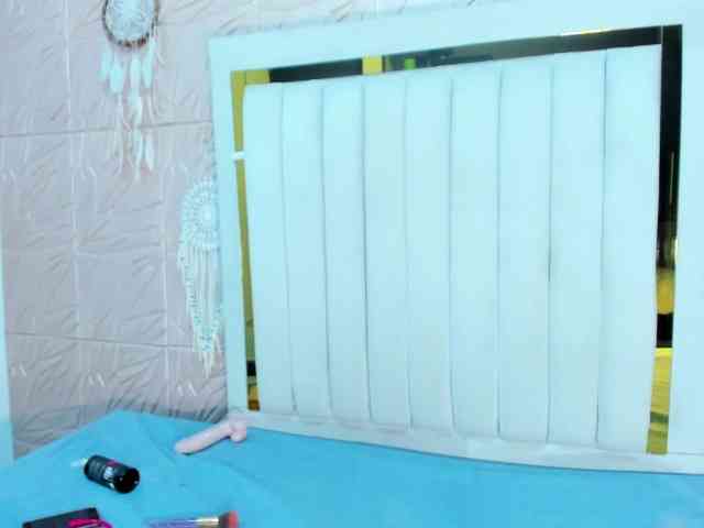 Samantha-Keem webcam