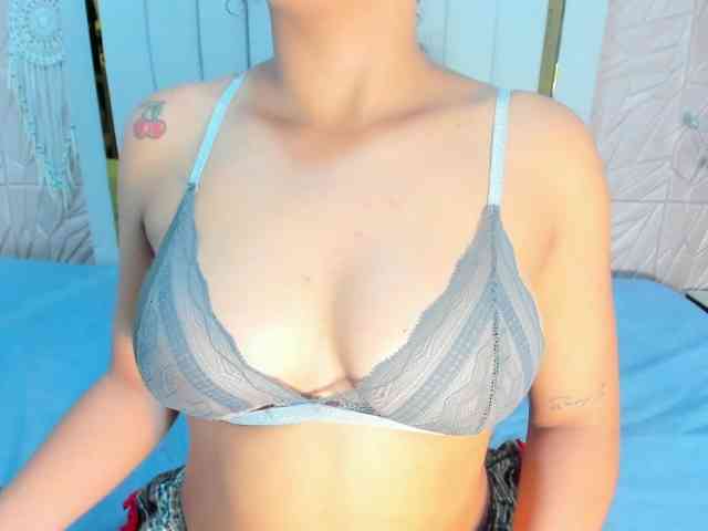 Samantha-Keem webcam