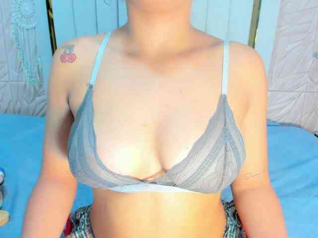 Samantha-Keem webcam