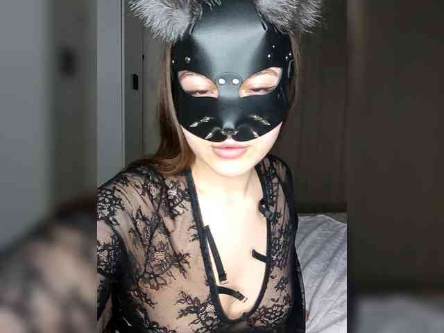 Miuna Live Webcam on BongaCams