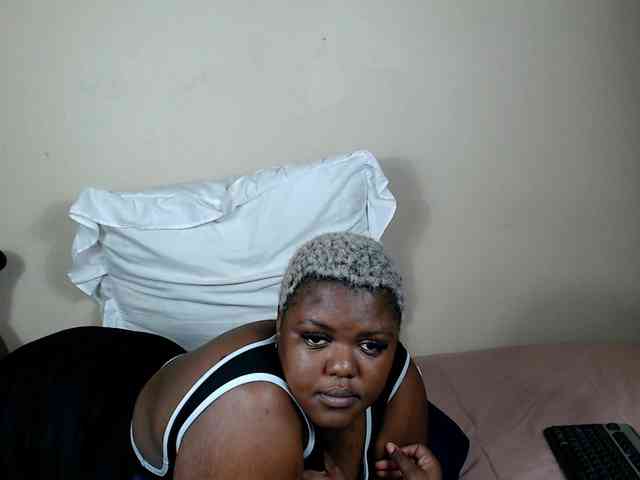 ThickEbony webcam