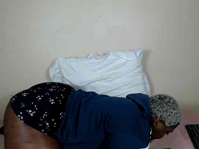 ThickEbony webcam