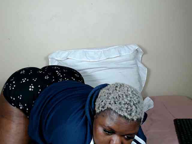 ThickEbony webcam