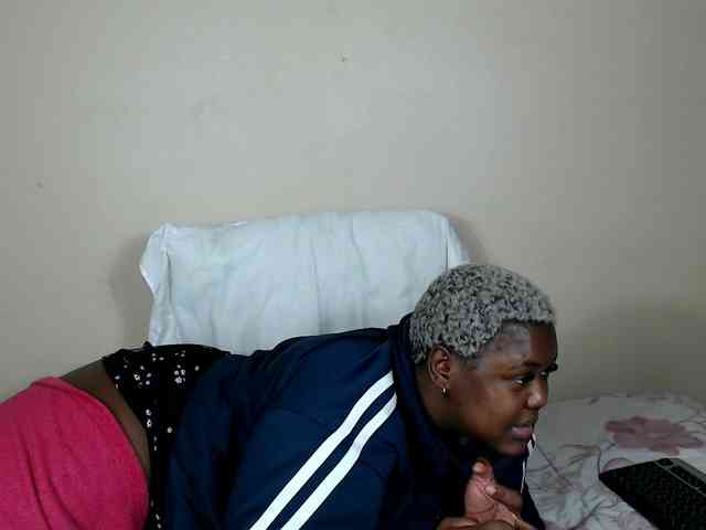 ThickEbony webcam