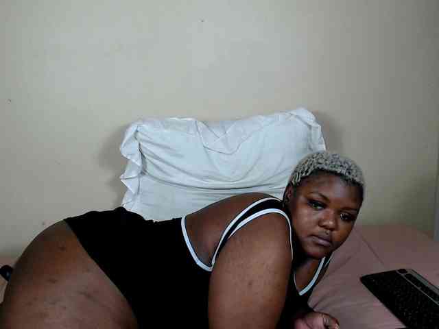 ThickEbony webcam