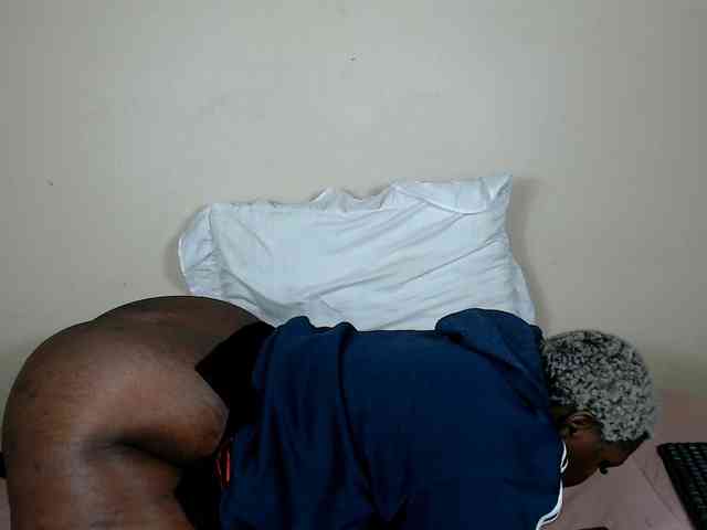 ThickEbony webcam