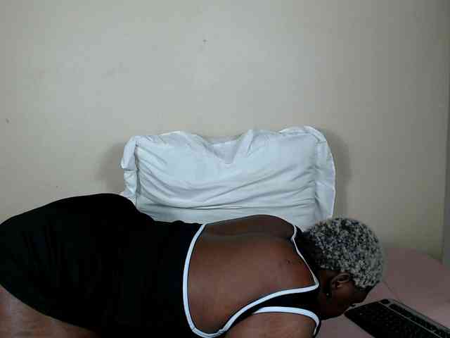 ThickEbony webcam