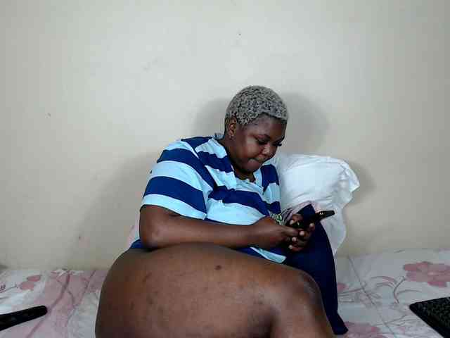 ThickEbony webcam