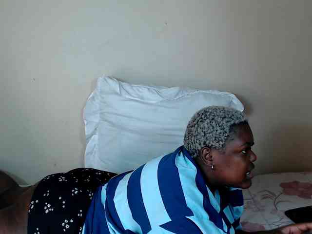 ThickEbony webcam