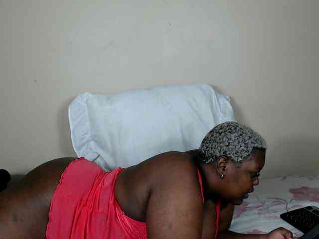 ThickEbony webcam