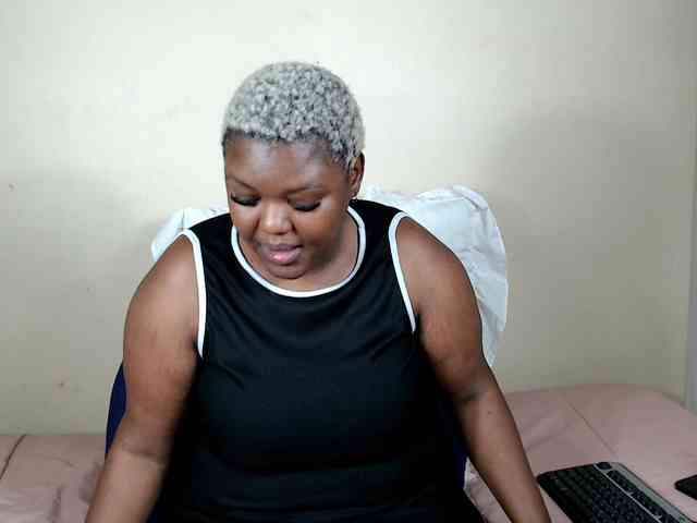 ThickEbony webcam