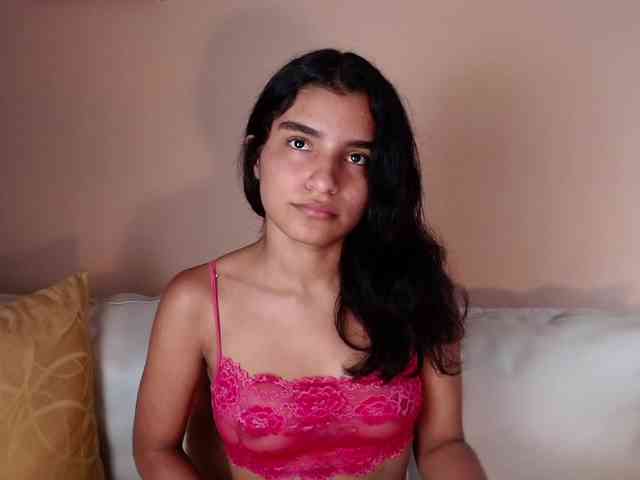 LilyRossi webcam