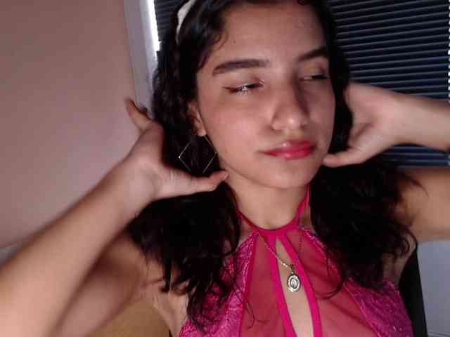 LilyRossi webcam