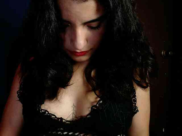 LilyRossi webcam