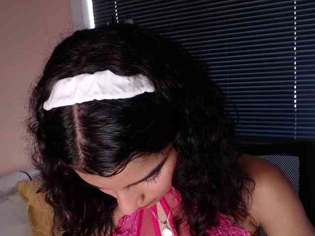 LilyRossi webcam