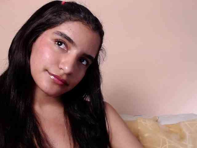 LilyRossi webcam