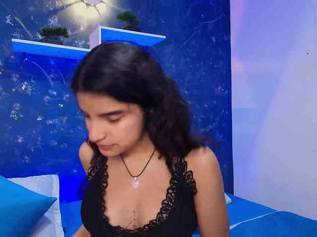 LilyRossi webcam