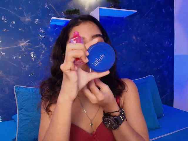 LilyRossi webcam
