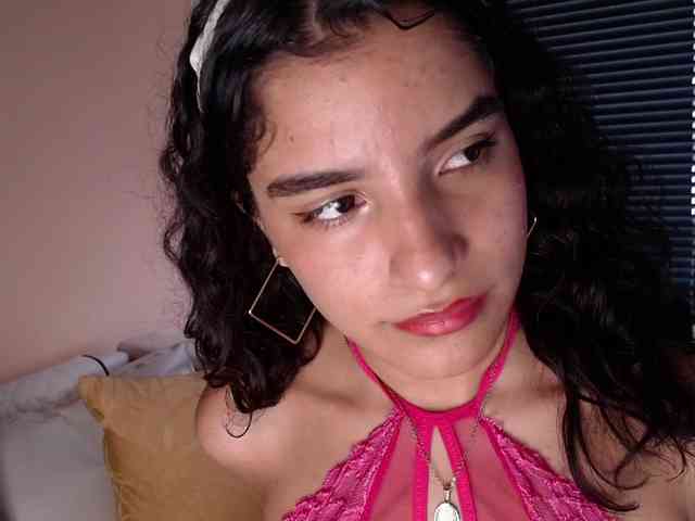 LilyRossi webcam