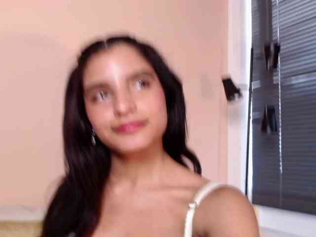 LilyRossi webcam
