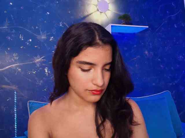 LilyRossi webcam