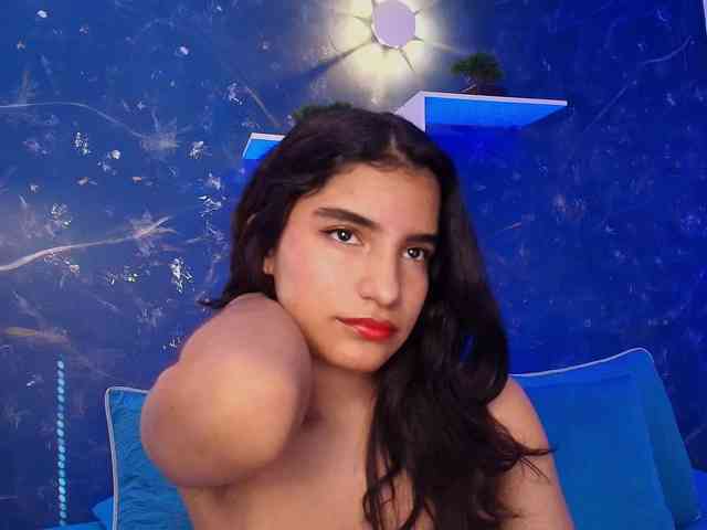LilyRossi webcam