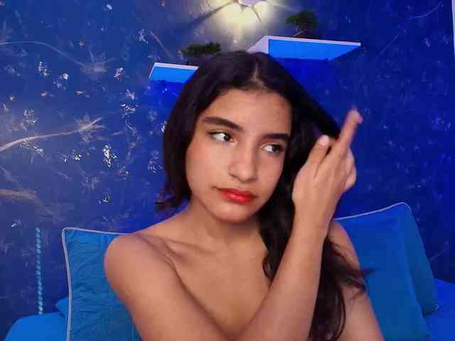 LilyRossi webcam
