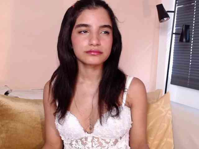 LilyRossi webcam