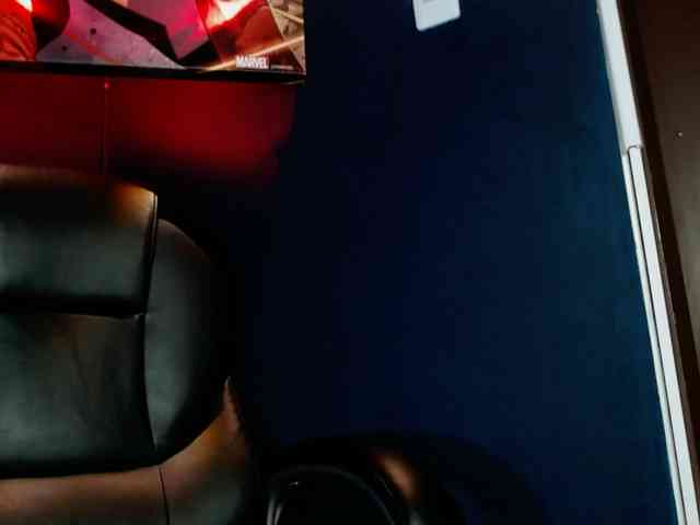 LilyRossi webcam