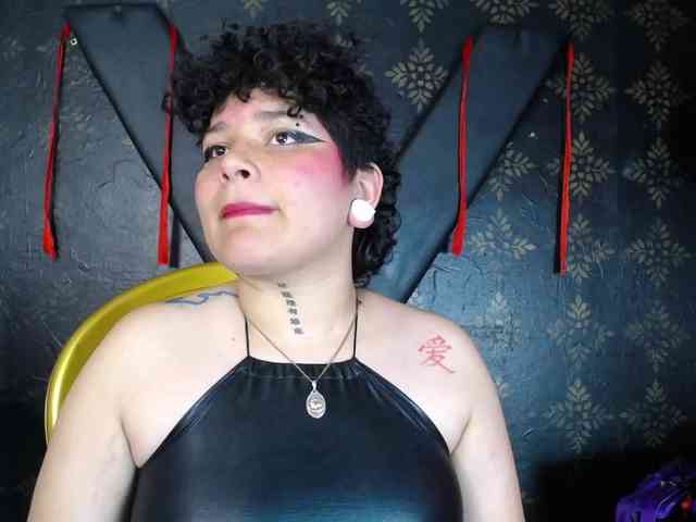 Milaanddalia webcam