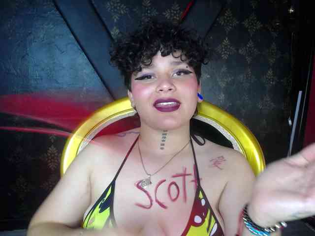 Milaanddalia webcam