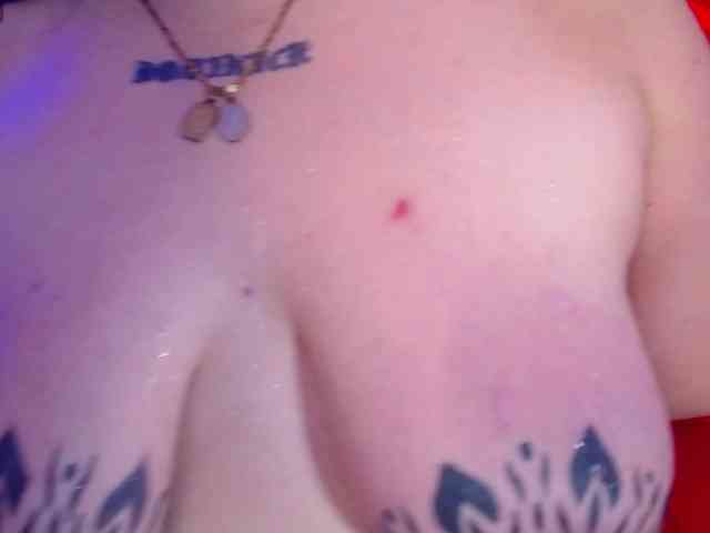 Milaanddalia webcam