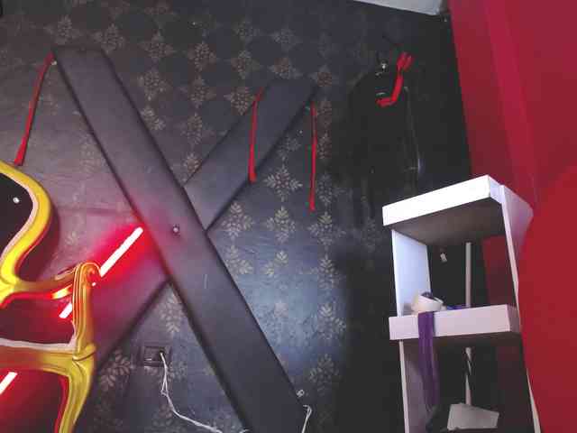 Milaanddalia webcam