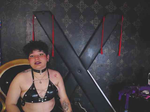 Milaanddalia webcam