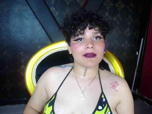Milaanddalia webcam